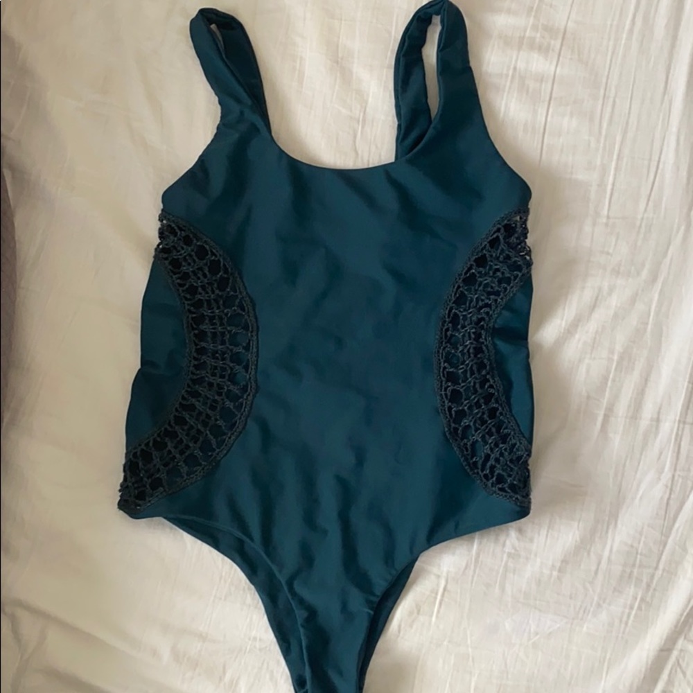 BENOA ONEPIECE